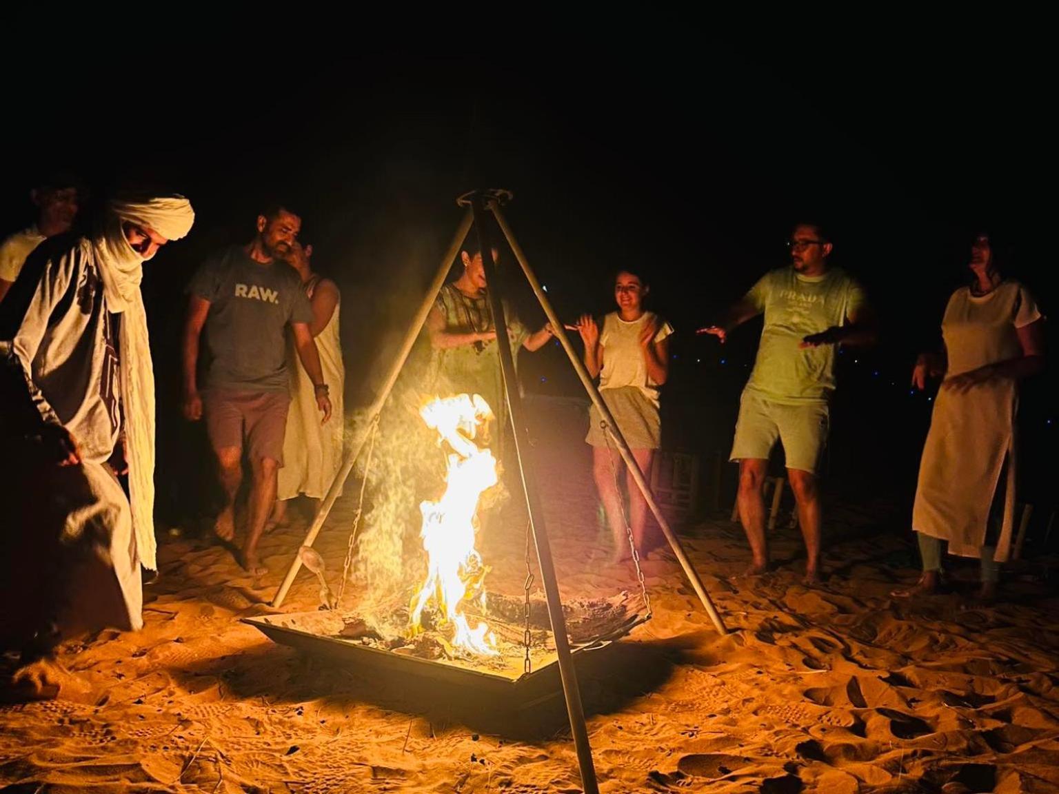 Camp Under Stars (Adults Only) Merzouga Exterior photo